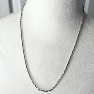 Sarah Coventry silver tone necklace chain